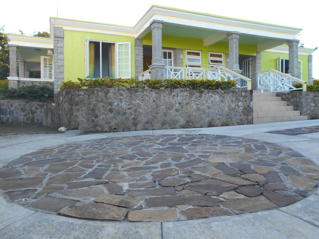 Diamond View Cottages Roseau Buitenkant foto